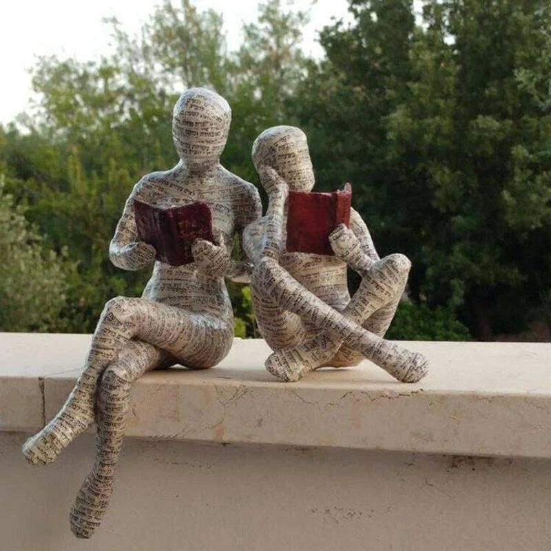 Decoration of the creative resin reader by Bowlift