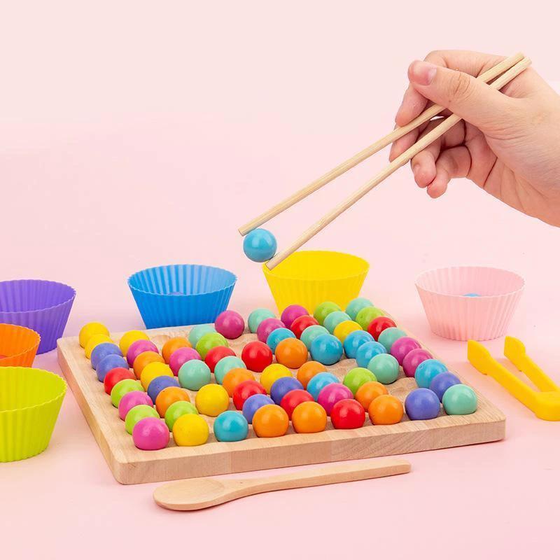 Clip made of wooden beads educational toy by Bowlift