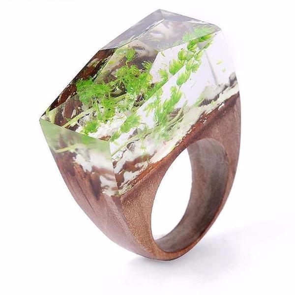 Quanta - Encapsulated Green Plant Resin Ring by Bowlift