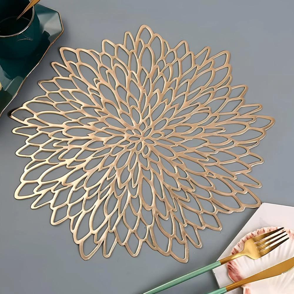 Chrysanthemum Charm Placemat by Casa & Beyond