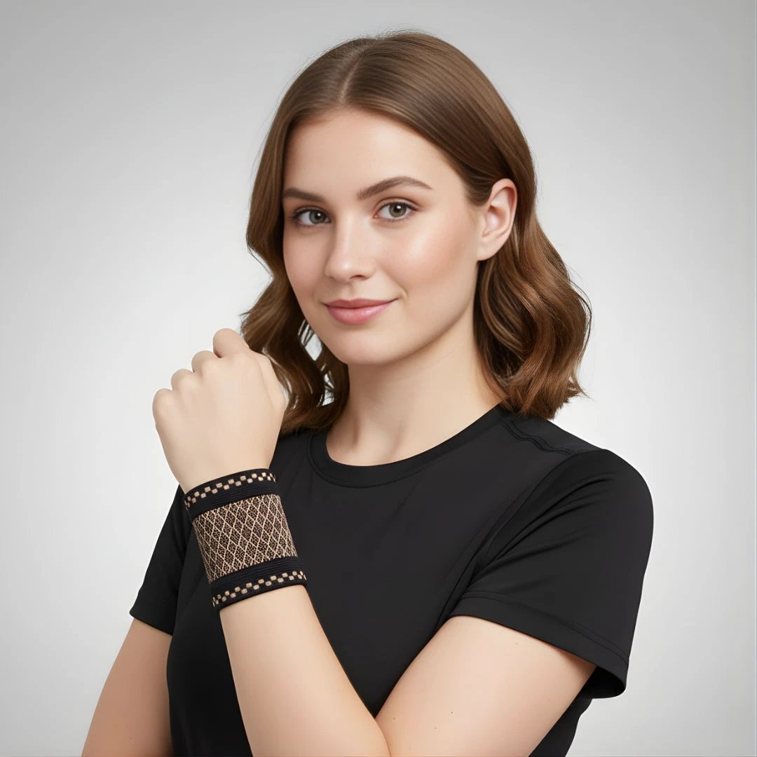 Copper‑Infused Compression for Wrist Pain Relief – Breathable Low‑Profile Sleeve for Everyday & Sports Bowlift by Bowlift