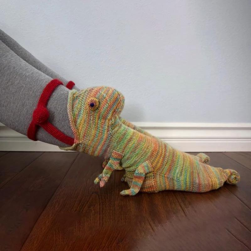 Socks in the shape of the cute animal knitted from wool by Bowlift
