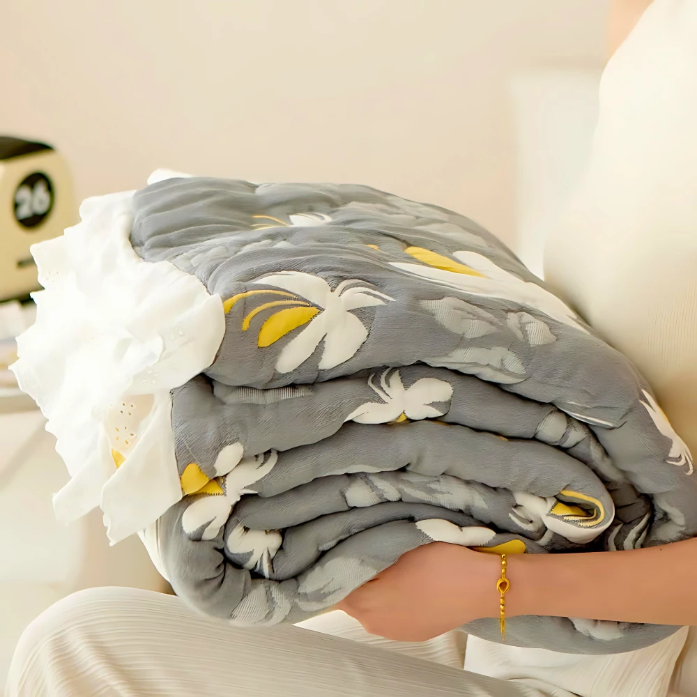Elegant Floral Summer Blanket by Casa & Beyond