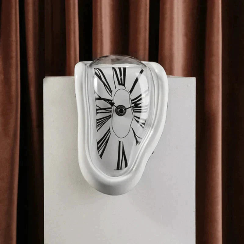 Fusion time distortion clock by Bowlift