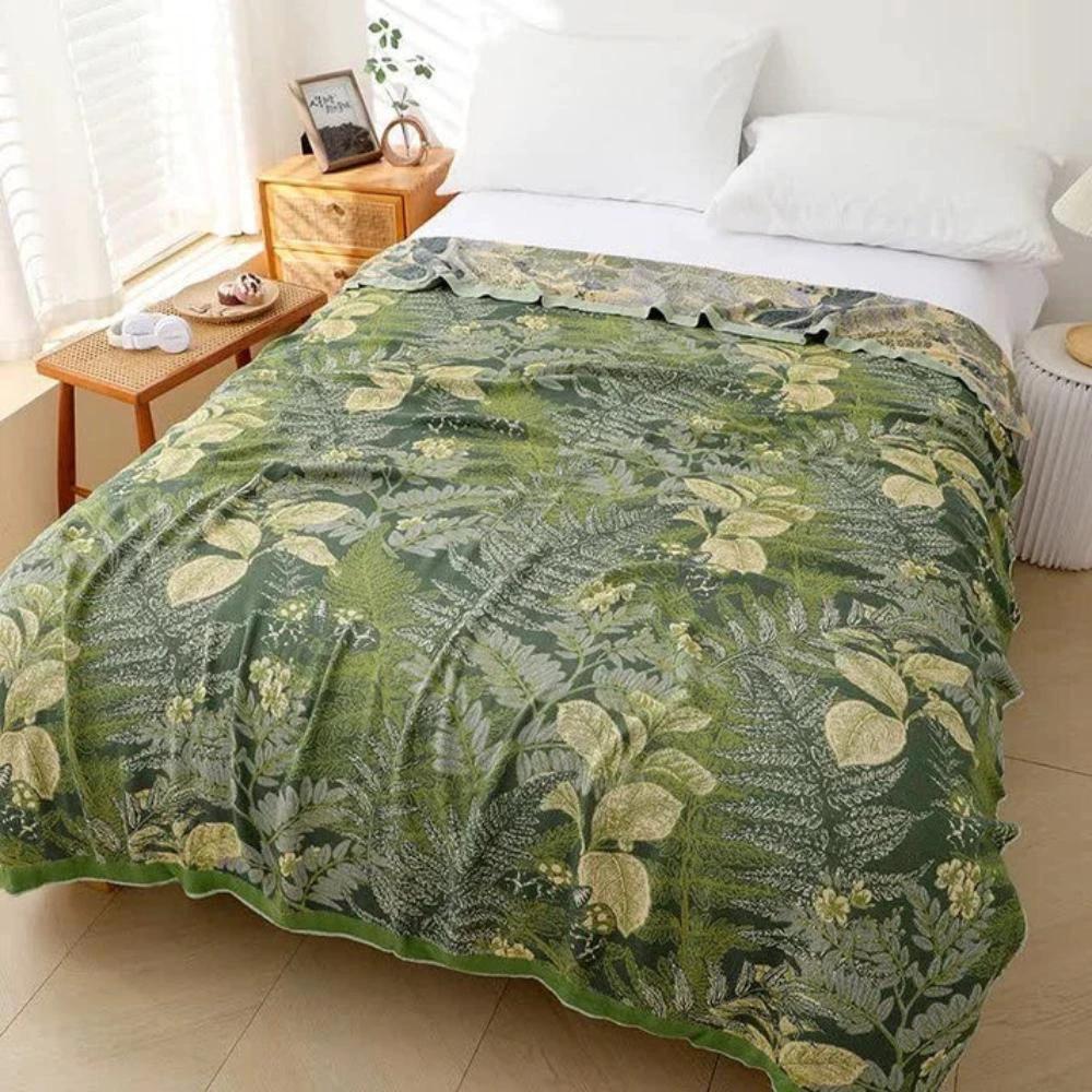 Verdant Leaf Bamboo Fiber Cooling Quilt by Casa & Beyond