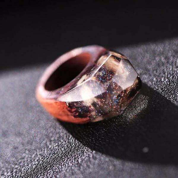Quanta - Snow Falling Resin Ring by Bowlift