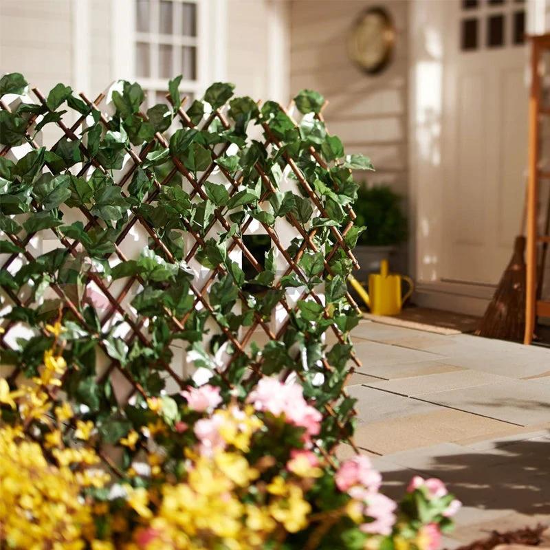 Expandable artificial privacy fence by BowLift