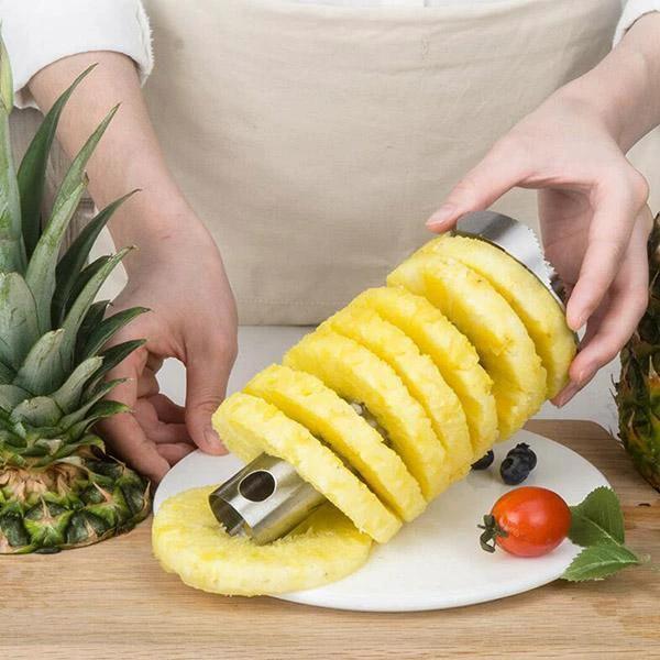 Pineapple peeler made of stainless steel by Bowlift
