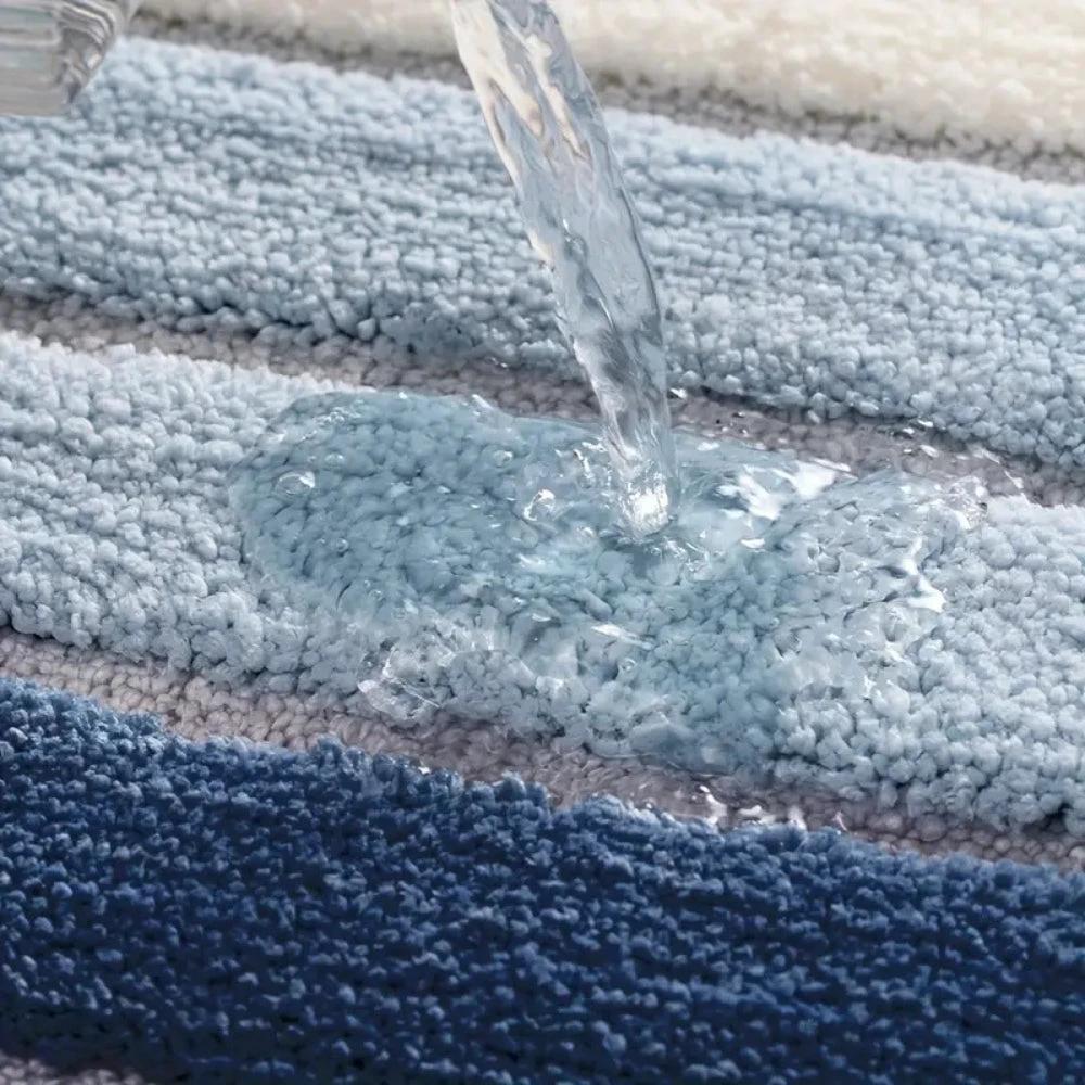 Lumiere Striped Absorbent Bath Mat by Casa & Beyond