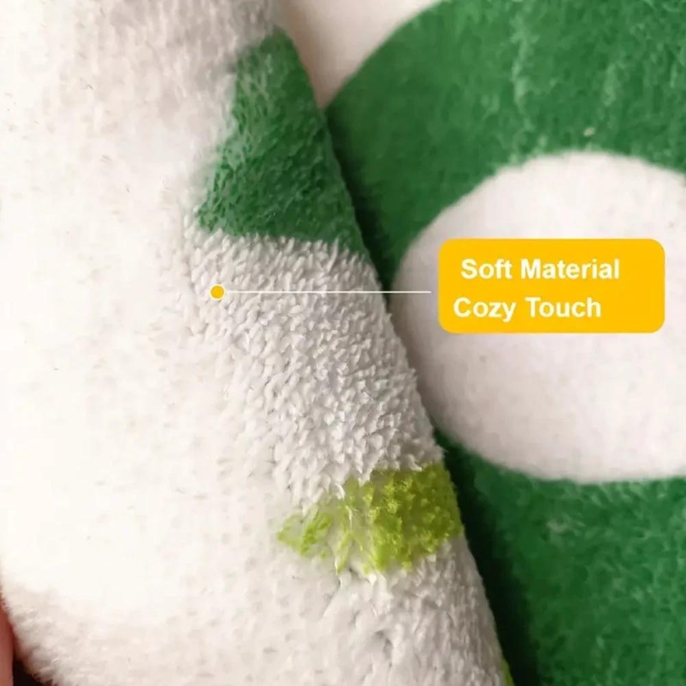 You Look Good' Bath Mat by Casa & Beyond