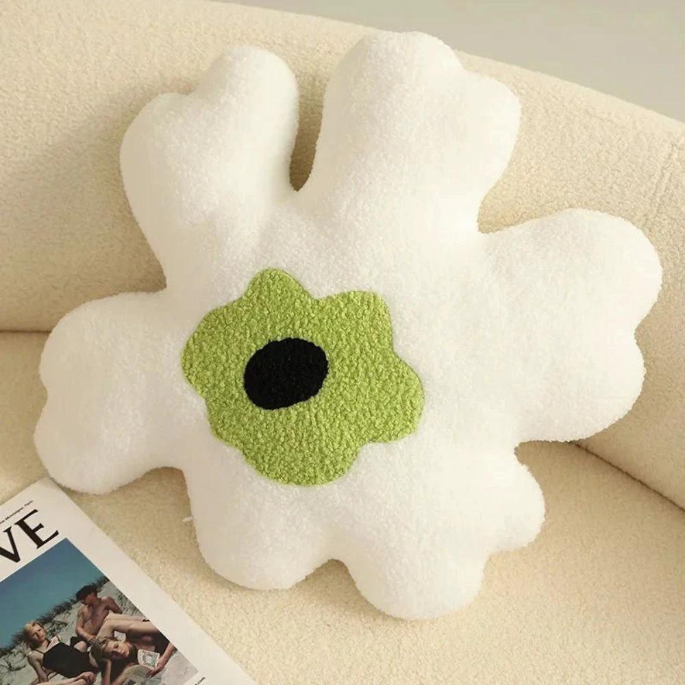 Daisy Doodle Cushion by Casa & Beyond