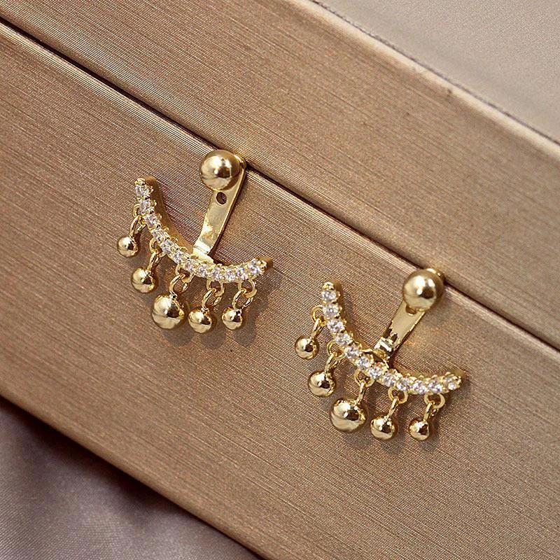 Geometric Meniscus Earrings made of Rhinestones and Pearls by Bowlift