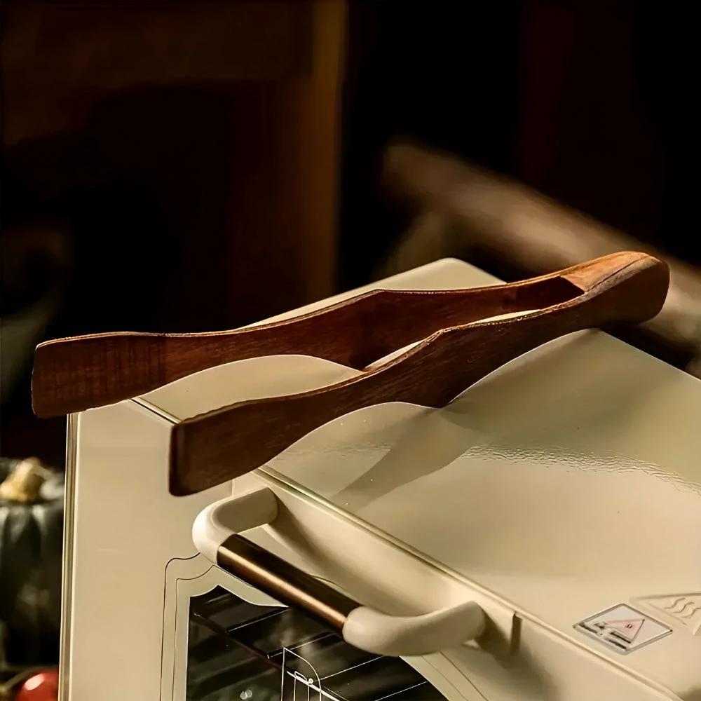 Natural Grip Kitchen Tongs by Casa & Beyond