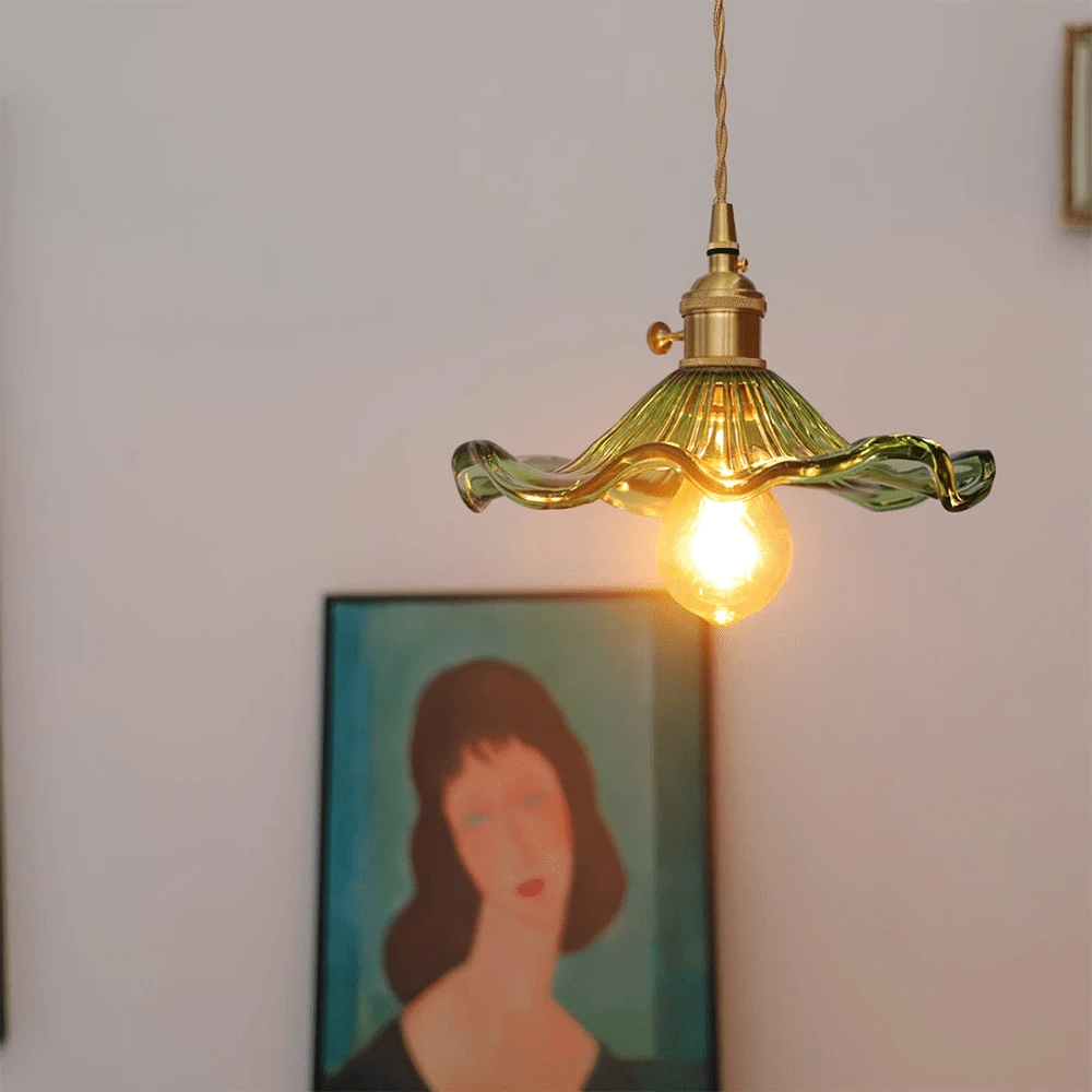 Stylish hibiscus flower lamp Bowlift by Bowlift