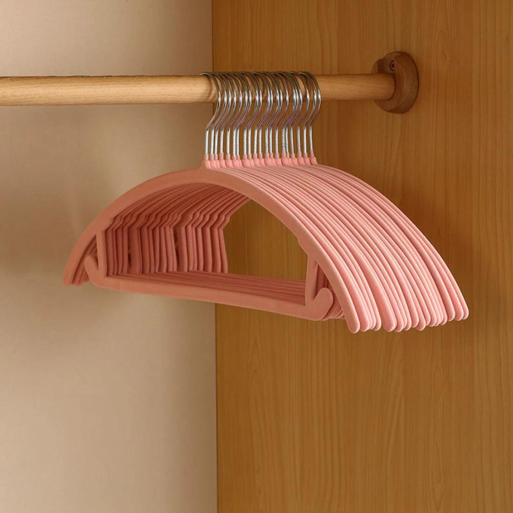 Non-Slip Curve Hangers | Set of 10 by Casa & Beyond