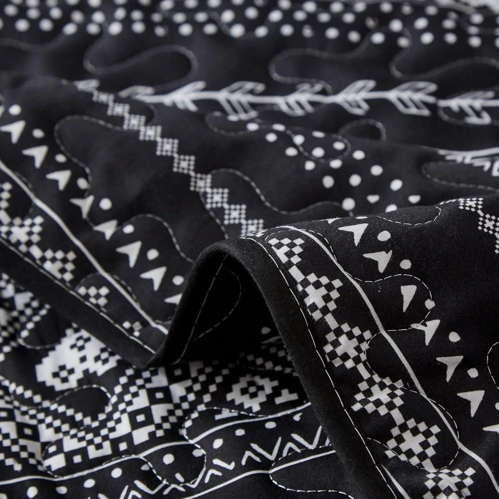 Avenzo Modern Boho Style Bedding Set by Casa & Beyond