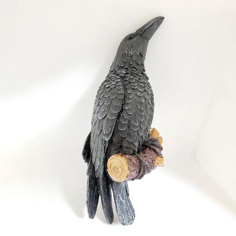 Noctura Realistic Decorative Raven – Atmospheric Decoration for Home & Garden Bowlift by Bowlift