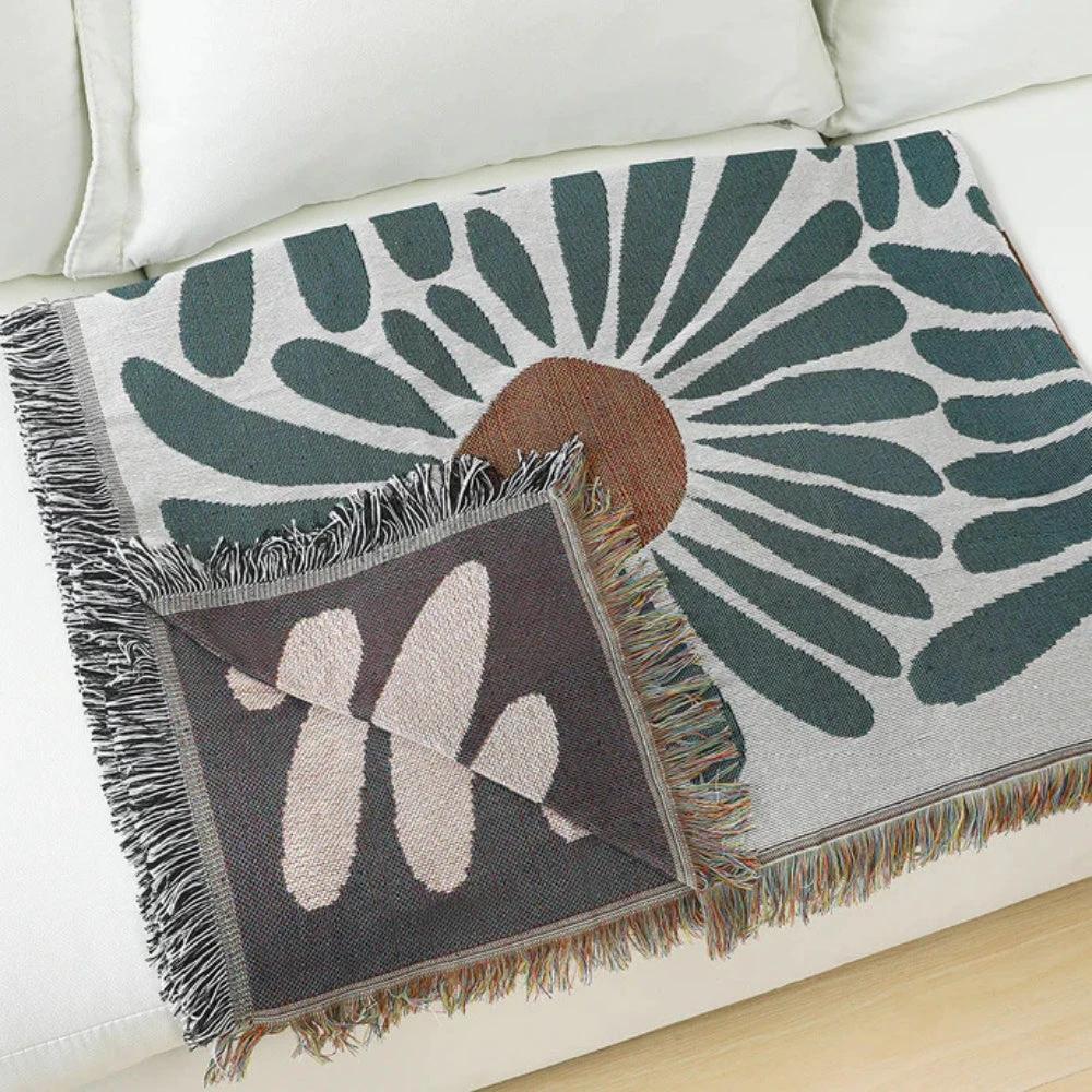 Floral Daisy Woven Throw Blanket by Casa & Beyond