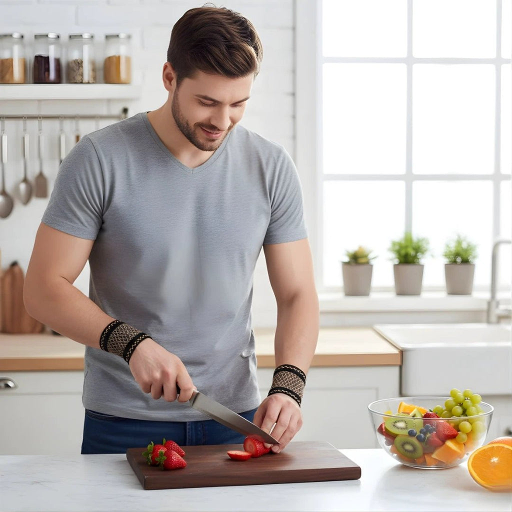 Copper‑Infused Compression for Wrist Pain Relief – Breathable Low‑Profile Sleeve for Everyday & Sports Bowlift by Bowlift