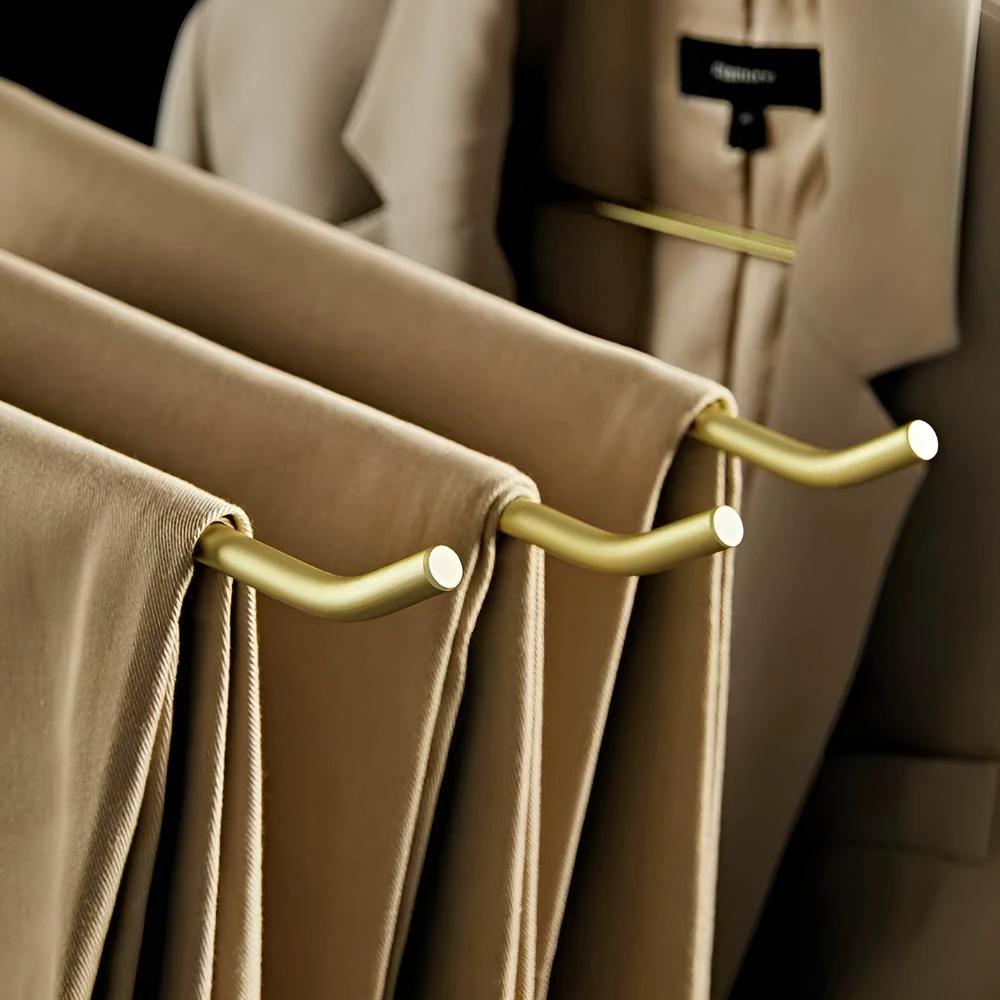 Minimalist Metal Wardrobe Hangers | 5Pcs by Casa & Beyond