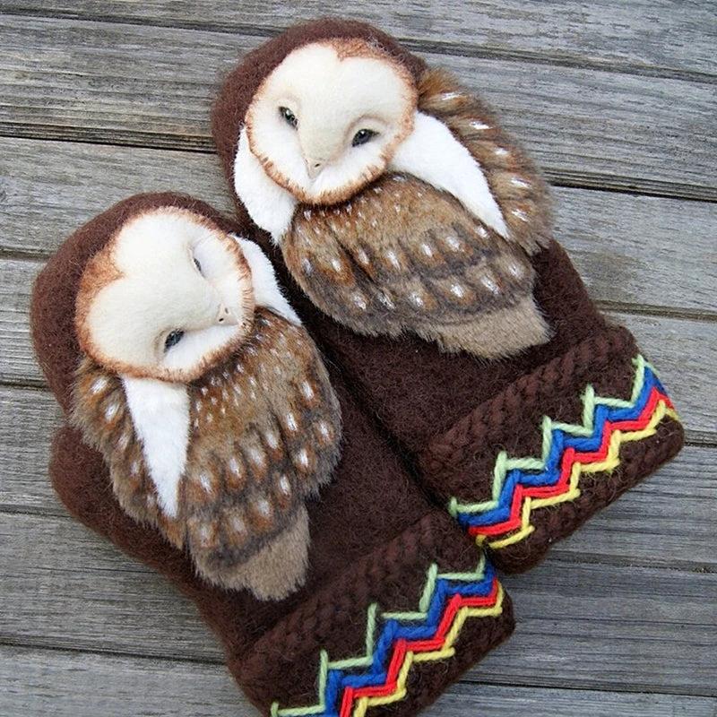 Nordic Gloves hand-knit with owls by Bowlift