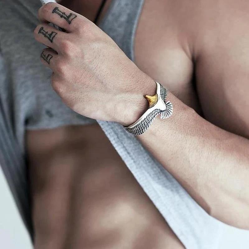 Bracelet in the shape of the special eagle by Bowlift