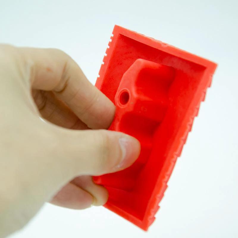 Wood grain rubber form tool by Bowlift