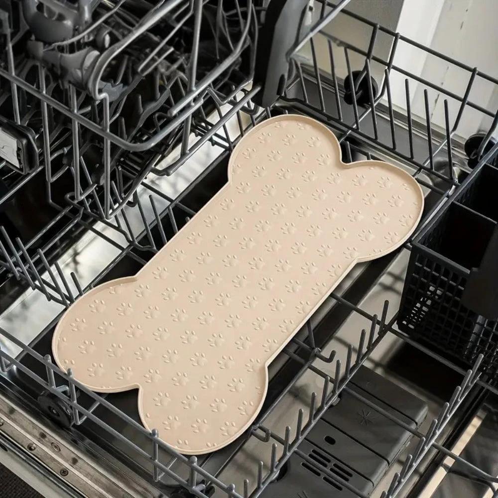Bone-Shaped Silicone Pet Feeding Mat by Casa & Beyond
