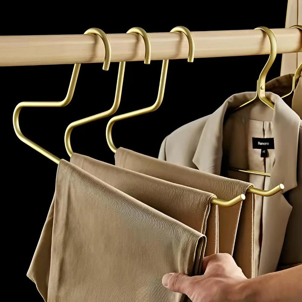 Minimalist Metal Wardrobe Hangers | 5Pcs by Casa & Beyond