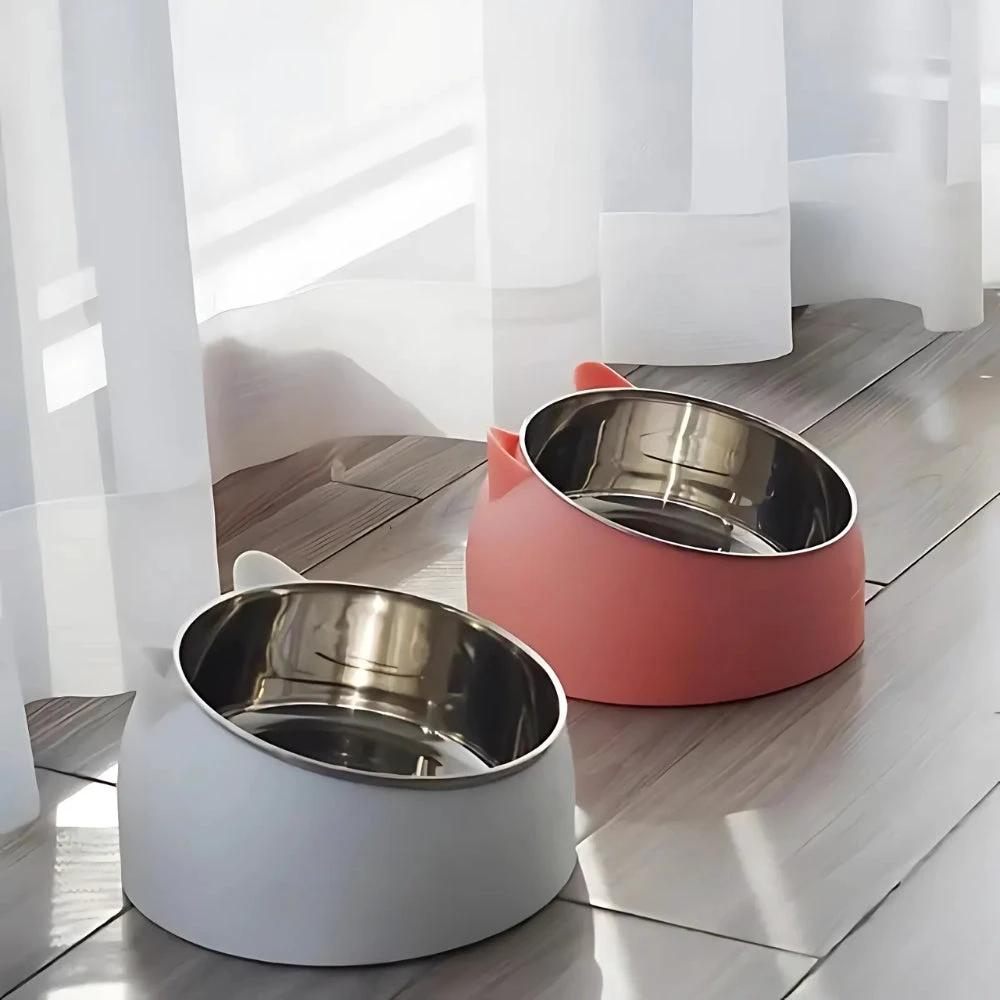 PurrfectAngle Pet Feeding Bowl by Casa & Beyond