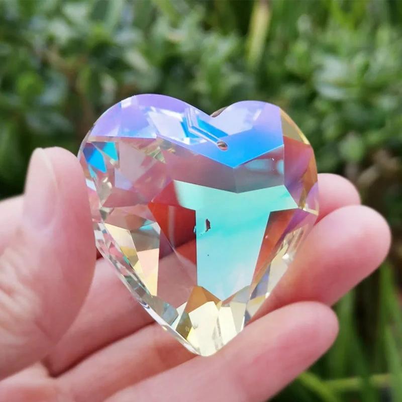GlimmerHeart Elegant Heart-Shaped Sun Catcher – Enchanting Light Effects for Your Home Bowlift by Bowlift