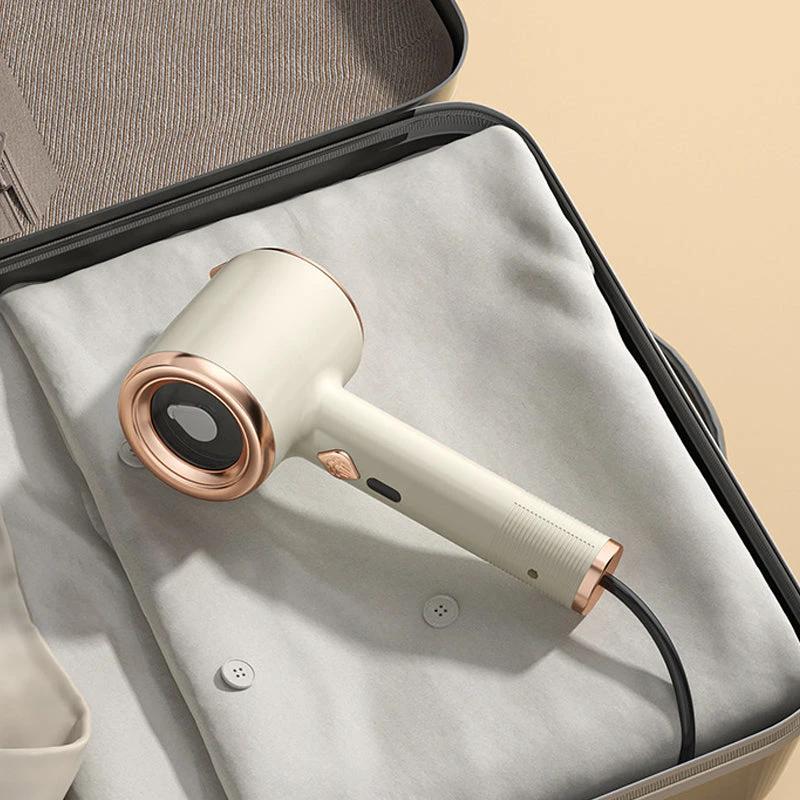 Mini portable iron by Bowlift