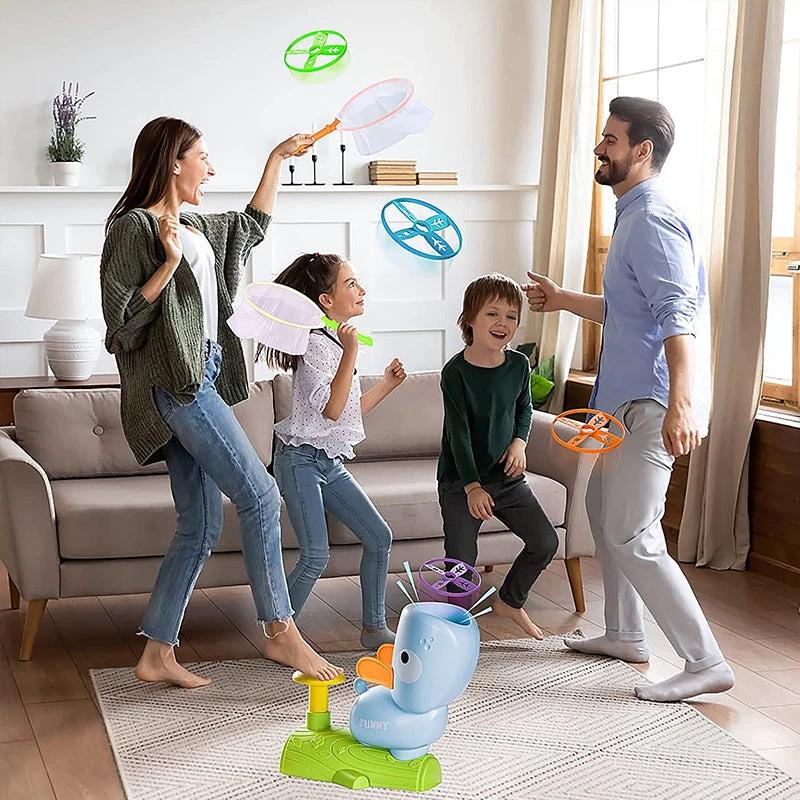 Toy flying ring catapult by Bowlift