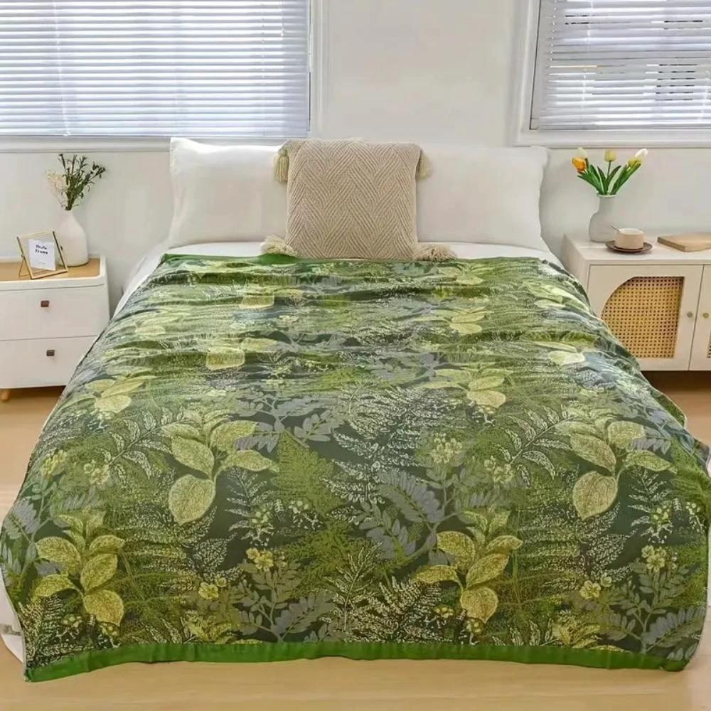 Verdant Leaf Bamboo Fiber Cooling Quilt by Casa & Beyond