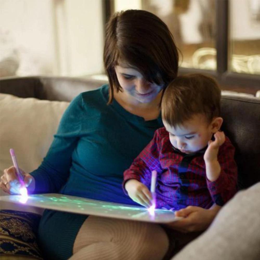 Interesting drawing tablet with light in the dark by Bowlift