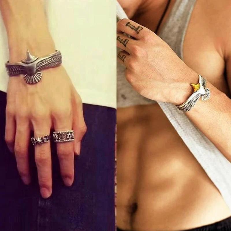 Bracelet in the shape of the special eagle by Bowlift