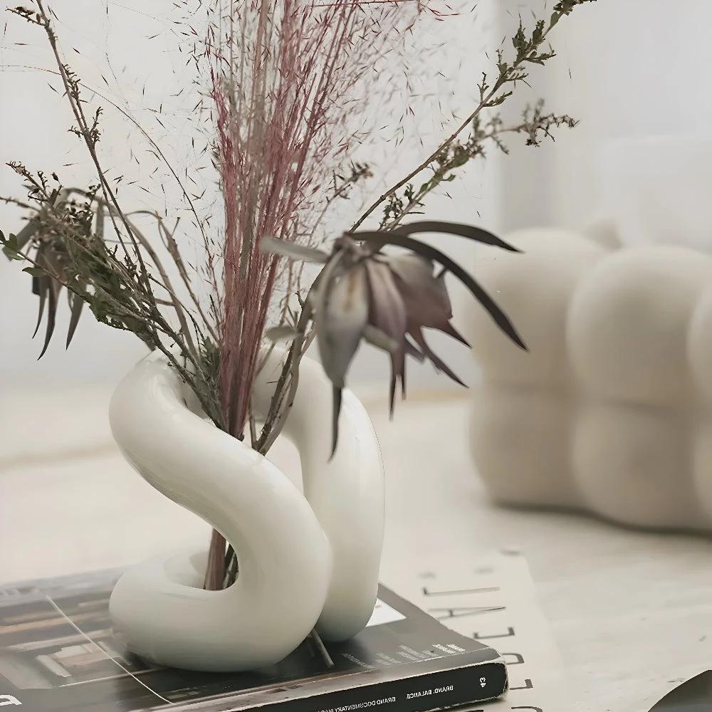 Nordic Knot Ceramic Holder by Casa & Beyond
