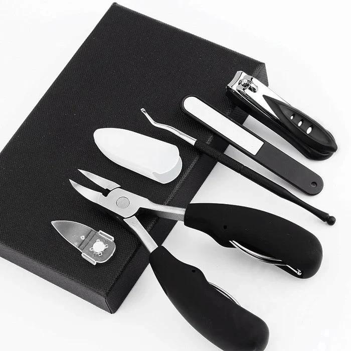 Set of Adlermaul Nail Pliers by Bowlift