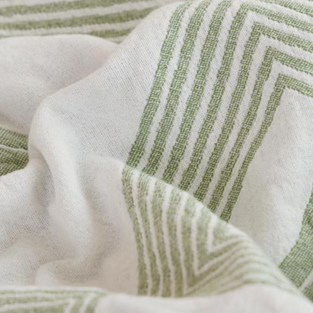 Diamond Geometric Pattern Blanket by Casa & Beyond