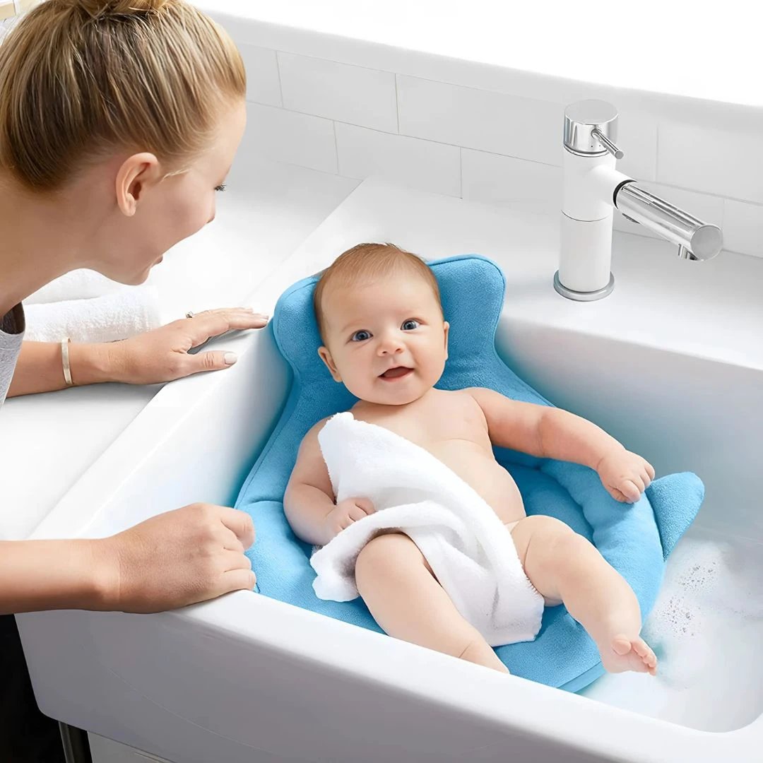 AquaNest | Baby Bath Support – Non-Slip Cushion – Quick-Drying Fabric – Newborn Safety Bowlift by Bowlift