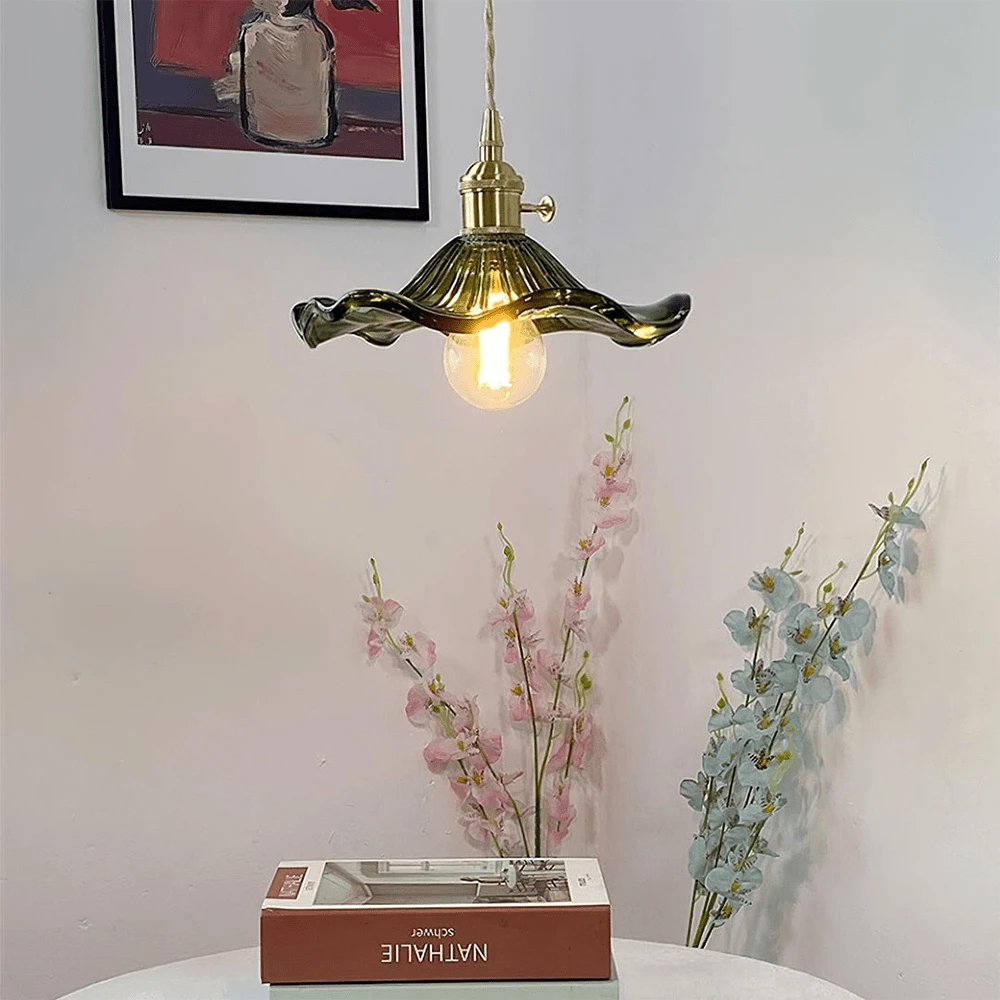 Stylish hibiscus flower lamp Bowlift by Bowlift