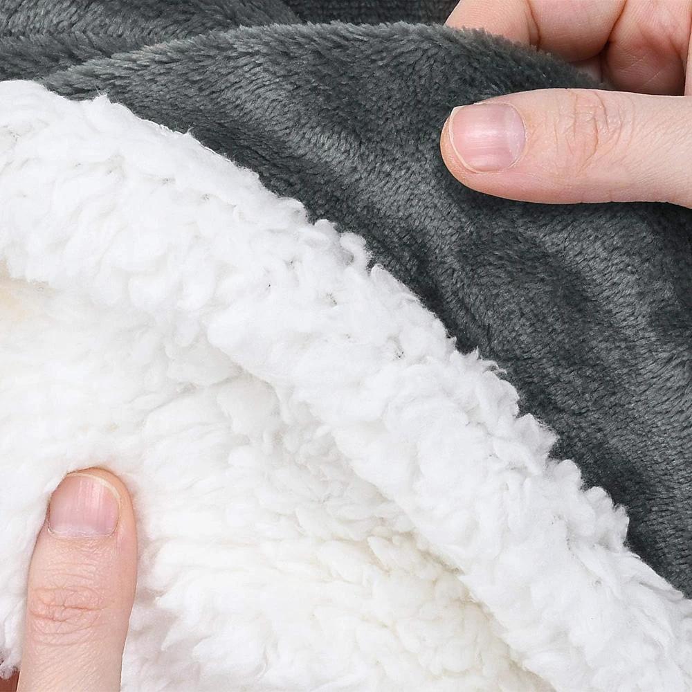 Cloud Soft Reversible Blanket by Casa & Beyond
