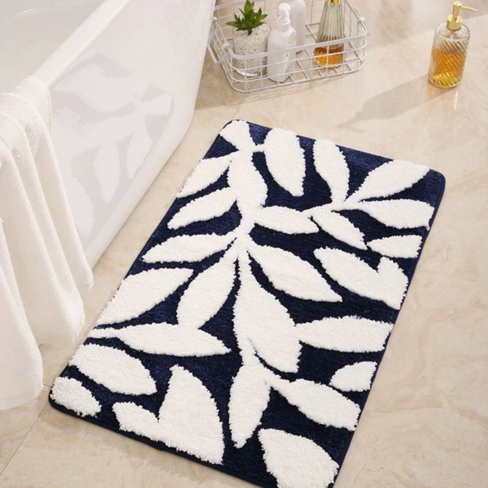 Zyphire Leaf Pattern Bath Mat by Casa & Beyond