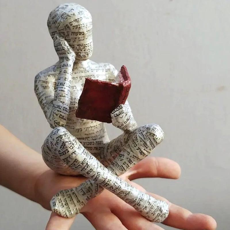 Decoration of the creative resin reader by Bowlift