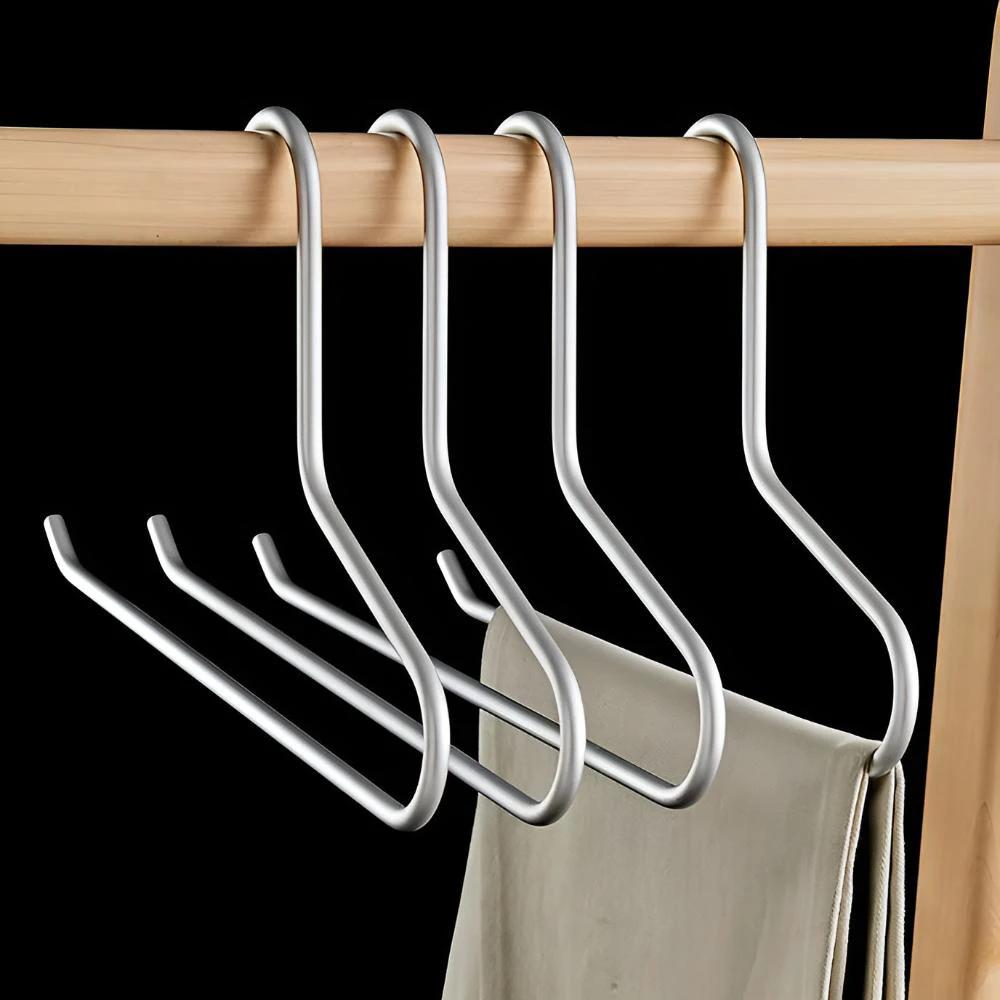 Minimalist Metal Wardrobe Hangers | 5Pcs by Casa & Beyond