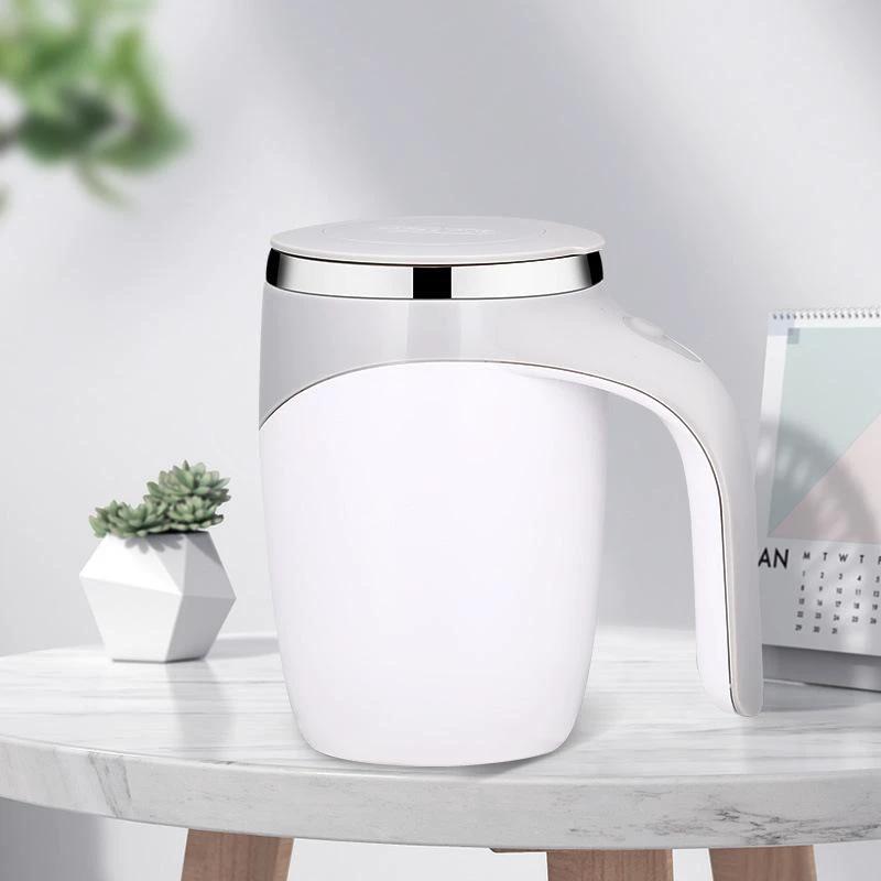 Cup with automatic stirring by Bowlift