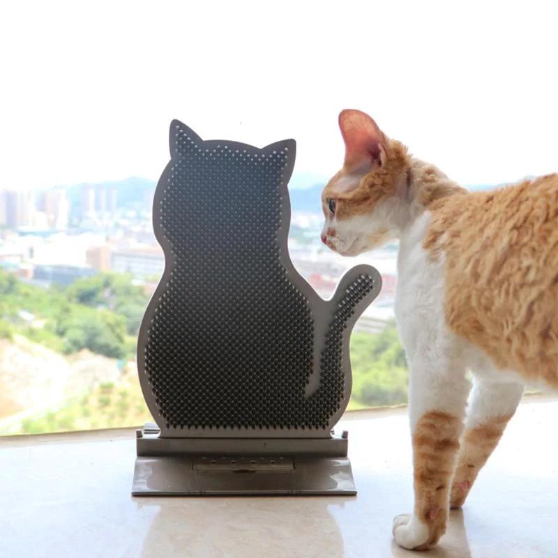 Massage brush for cats by Bowlift