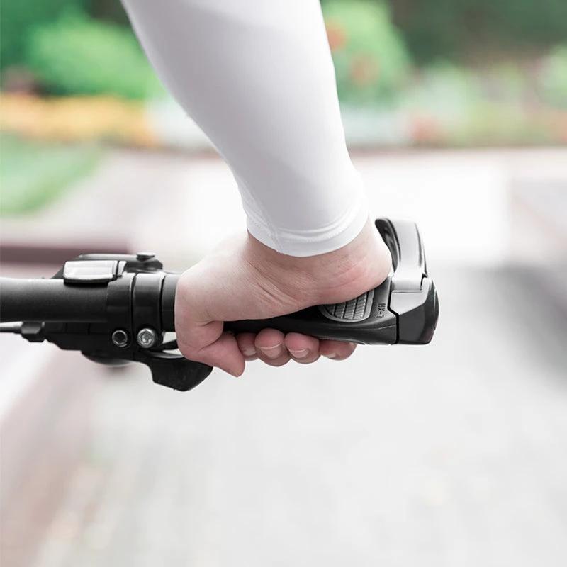 Ergonomic bicycle grips with shock absorption and horns (1 pair) by Bowlift