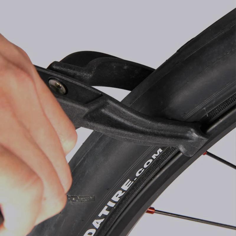 Professional tire mounting pliers by Bowlift