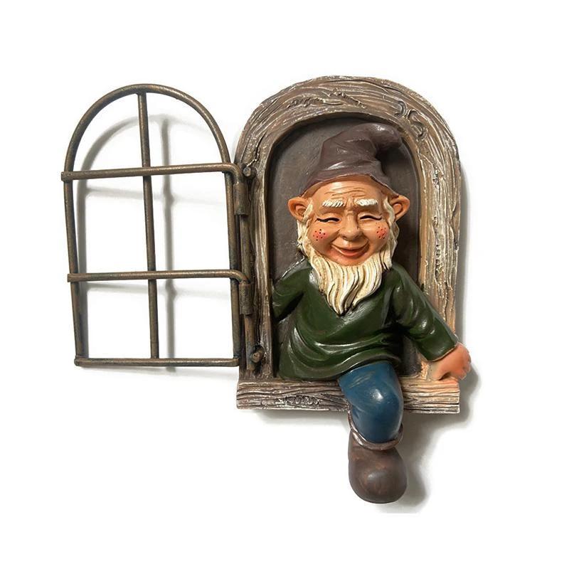 Garden decor gnome figure by Bowlift